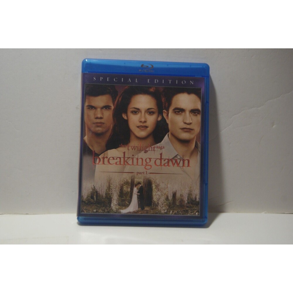 The Twilight Saga: Breaking Dawn - Part 1 (Special Edition) [Blu-Ray] Vampires
